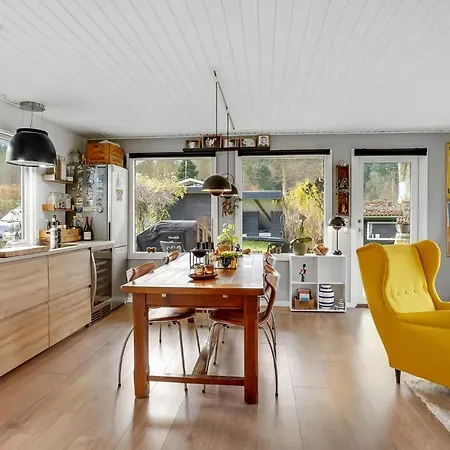 Beautiful In Brkop With 1 Bedrooms And Wifi Σπίτι διακοπών Børkop